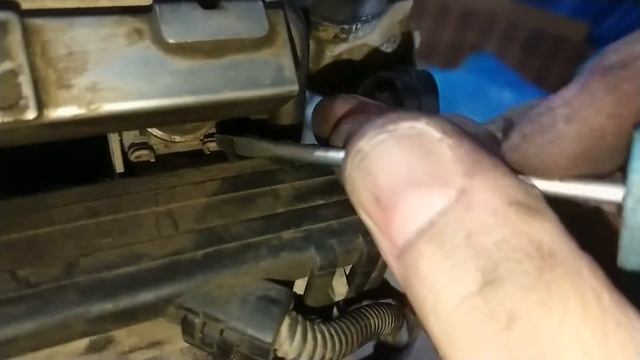 Capítulo 5: Desmontando instalación eléctrica y colector de admisión al M54B25 para el BMW 320i e46 смотреть онлайн