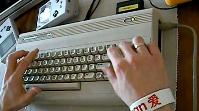 C64 Alien (1984) 👽 LIVE - SID Main Theme [LukHash] смотреть онлайн