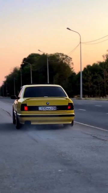 bmw m5 e34 lemon🍋color. #edit #shots #car #bmw смотреть онлайн