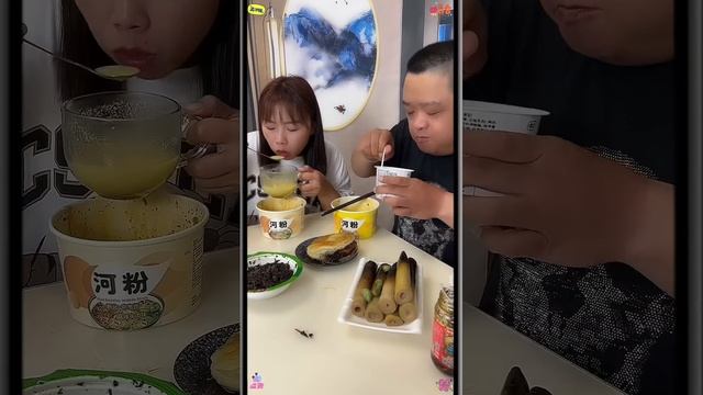 老公真蠢，我偷偷在盆裡藏了烤雞他還不要跟我換，最後錯過了烤雞【胖嫂美食】 смотреть онлайн