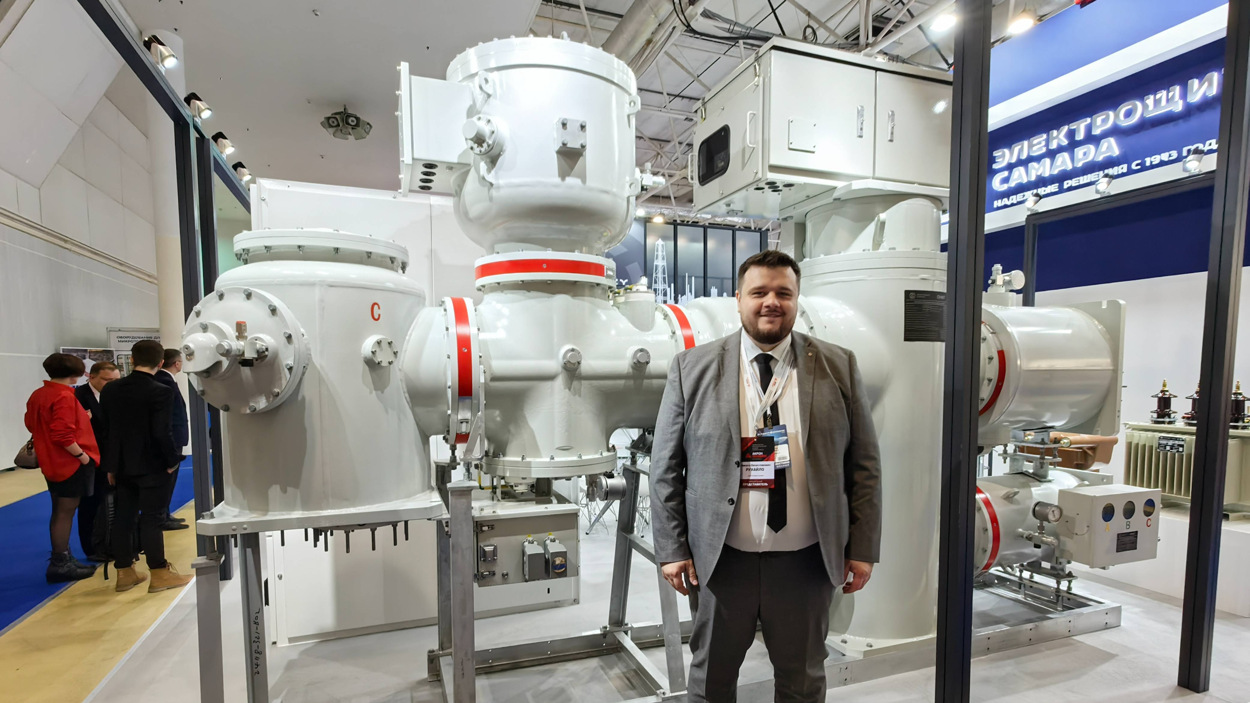 Выставка «Нефтегаз-2025» в Москве. Как дружат компании «Чинт Электрик» и «Электрощит Самара» смотреть онлайн