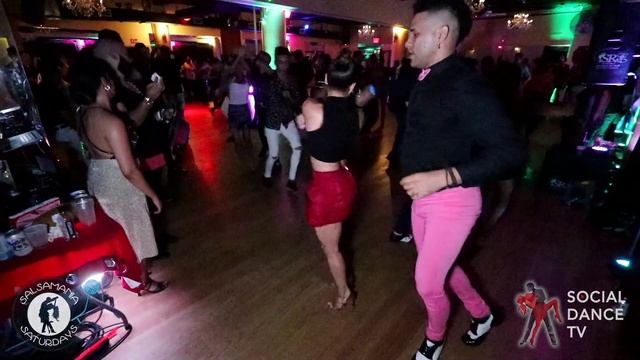 Stephany Moore & Manny Davis - social dancing | Salsamania Saturdays 8th Anniversary смотреть онлайн