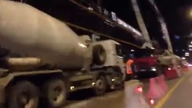 Заливаем мостовым бетоном в солях - мост, БетонБаза смотреть онлайн