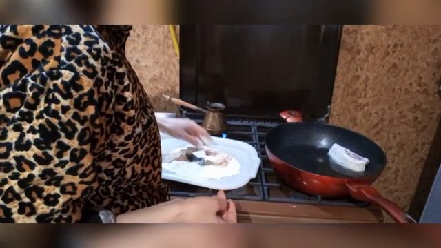 у нас на обед жареный карп