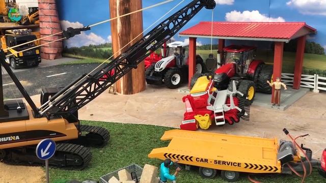 TRACTOR BROKEN DOWN! Bruder toys tractor lost WHEEL! Action video for kids смотреть онлайн