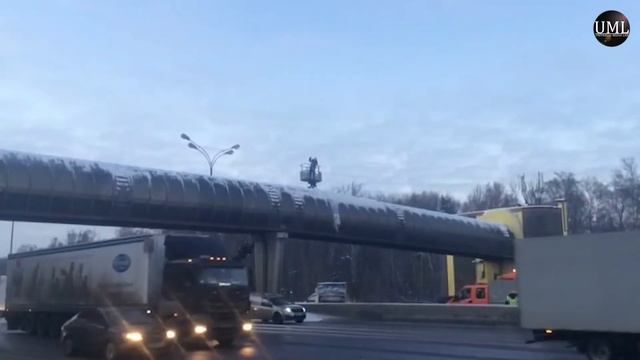 УБОРКА СНЕГА / КРЫШИ / МКАД / ЖИЛЫЕ КВАРТАЛЫ смотреть онлайн