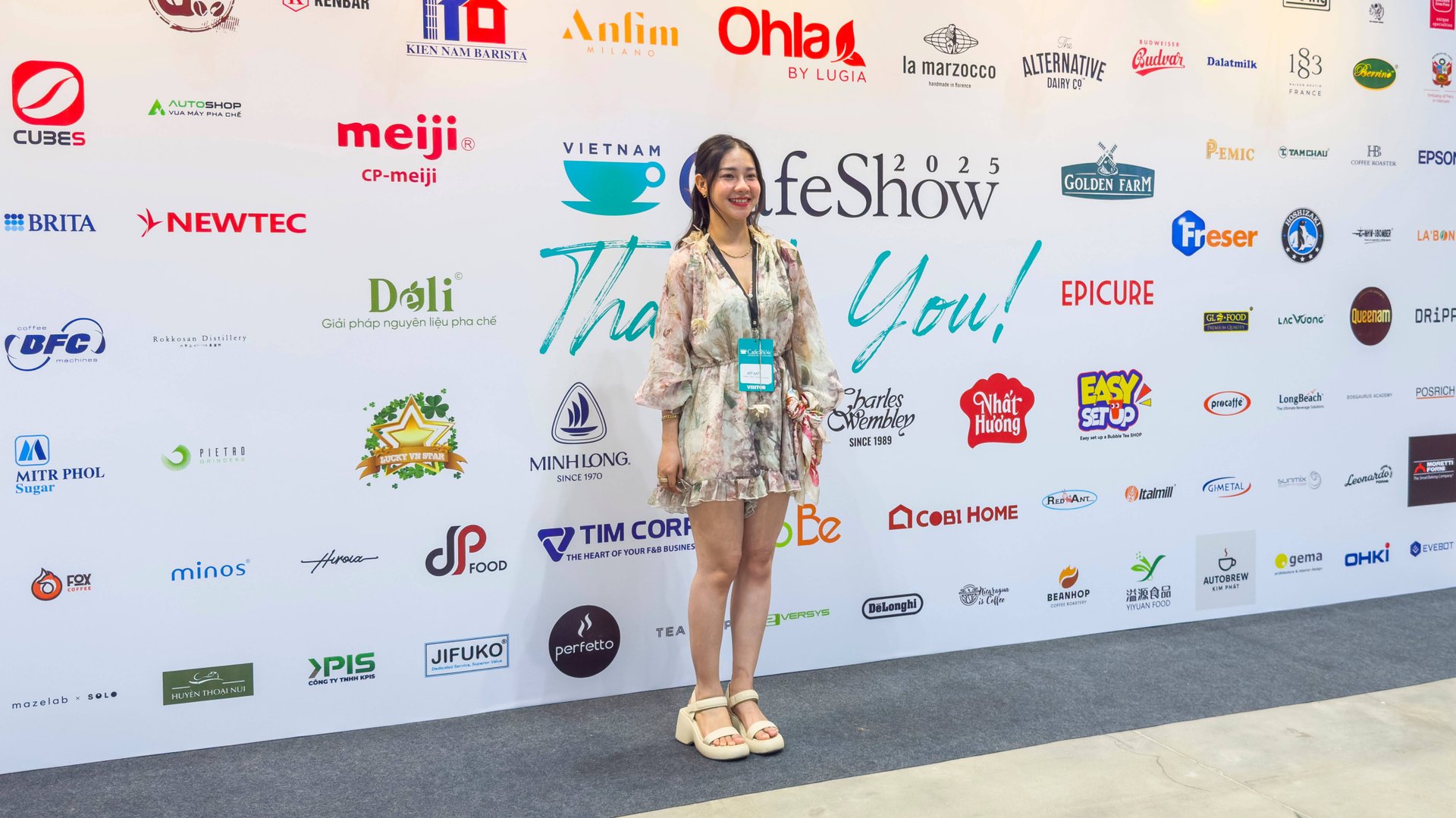 Кафе-шоу Вьетнам в Хошимине смотреть онлайн