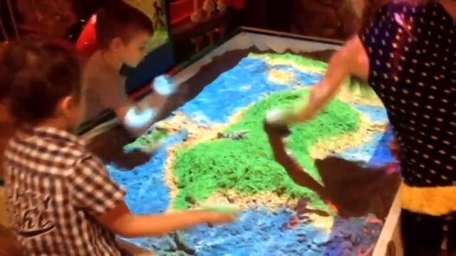 Интерактивная песочница iSandBOX смотреть онлайн