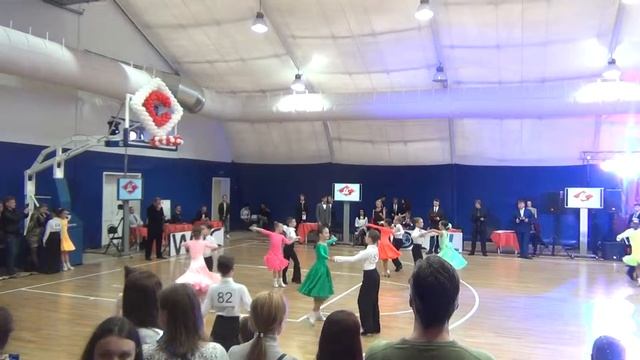 Red-White Cup 2015 17.05.2015. Ча-ча-ча. Сидоров Назар - Никушина Александра. ТСК ВИТА. Е 10-11 смотреть онлайн