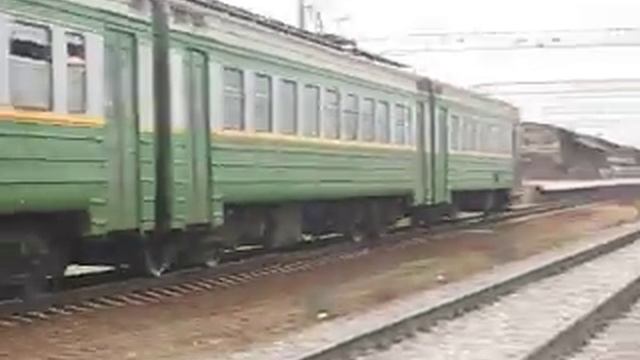 ЭР2Т-7195 в Купчино (RZD) смотреть онлайн