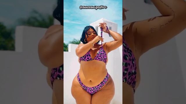 Enjoy Every Curve: Bárbara Moreno Brazilian Plus Size Model - Fashion Icon - Bio, Wiki & Lifestyle смотреть онлайн