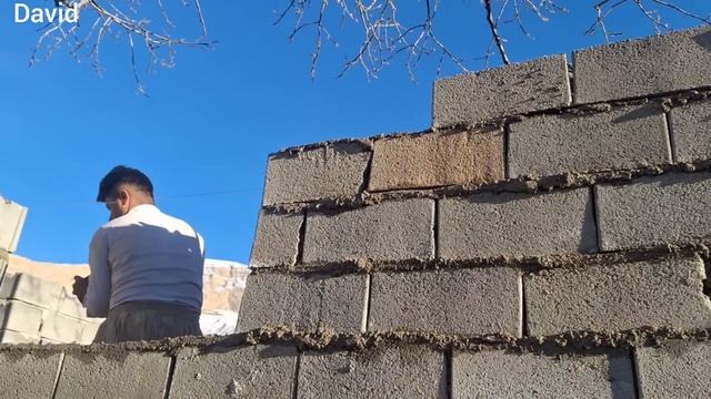 Building a home with love and solidarity: Neighbors who offer the best help смотреть онлайн