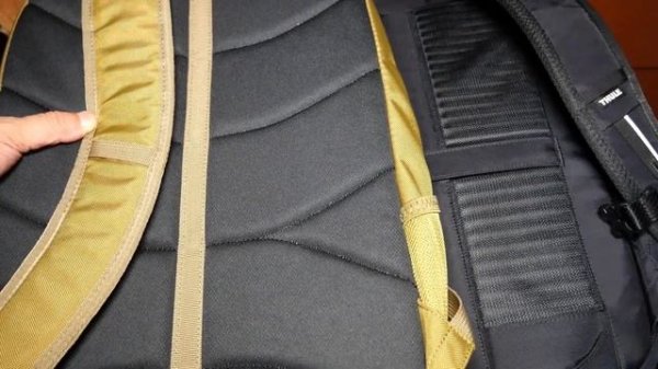 【Thule Paramount Commuter 18L】通勤バックパック探しの旅