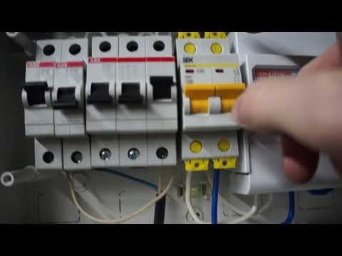 Как опломбировать автомат перед счетчиком // Делаю гараж мечты смотреть онлайн