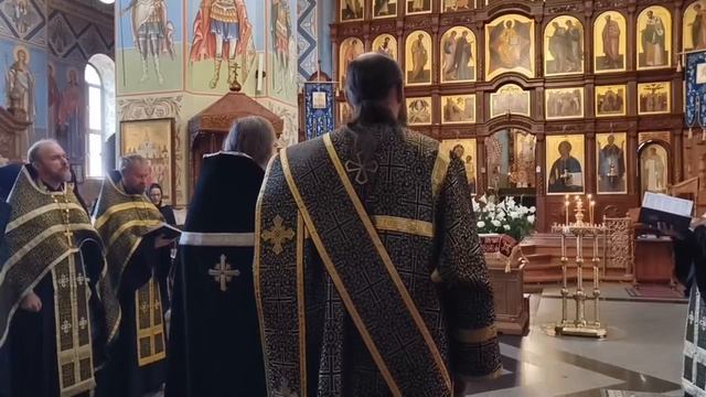 КАНОН О РАСПЯТИИ ГОСПОДНЕМ И НА ПЛАЧ ПРЕСВЯТОЙ БОГОРОДИЦЫ: ХОР ИВЕРСКОГО МОНАСТЫРЯ смотреть онлайн