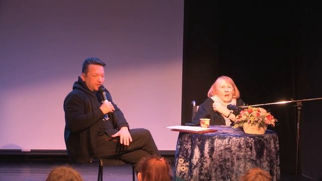 Проект Владимира Глазунова "ОДИН НА ОДИН". Встреча с Народной Артисткой России Л.И.Ивановой. ч 1 смотреть онлайн