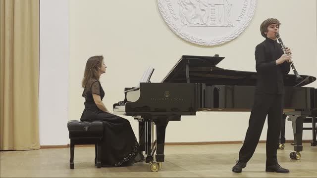 Владислав Резников:
И. Кохан Венгерская фантазия смотреть онлайн