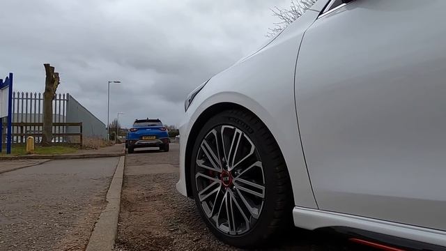 Kia Ceed 1.6 T-GDi GT DCT Auto at Mantles Kia Royston смотреть онлайн