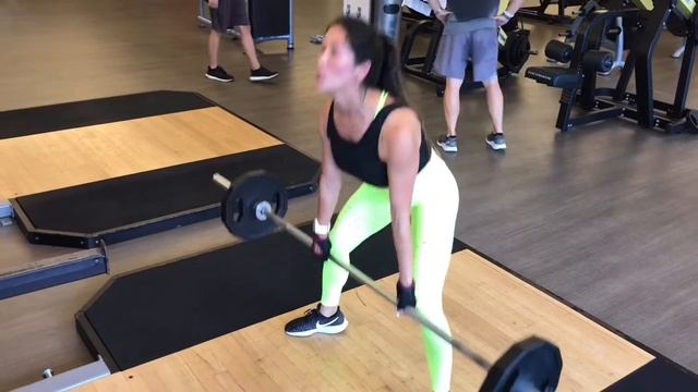 GLUTES | How to: Barbell Sumo Deadlift | 2/11 смотреть онлайн