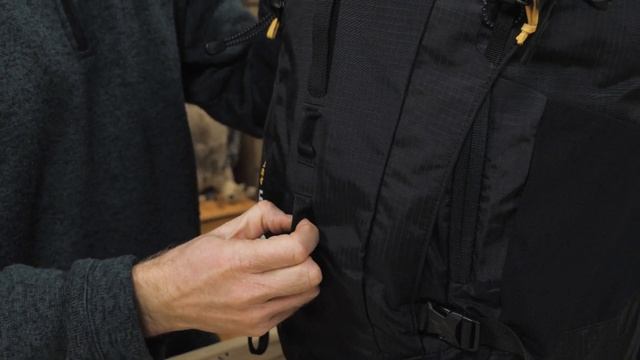 Mountainsmith Mayhem 45 Internal Frame Backpack смотреть онлайн