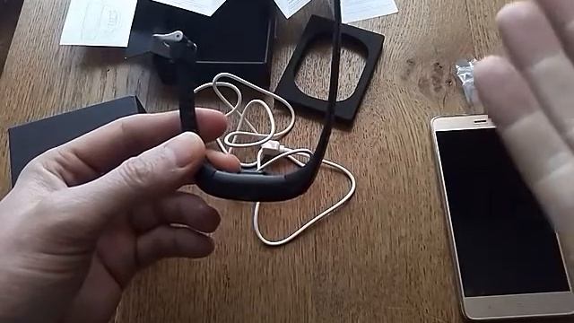 Test bracelet connecté N°1 F1 en français, le smartband à 20€ ! смотреть онлайн