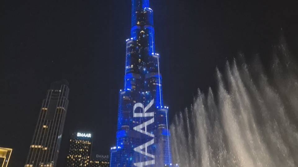 Шоу танцующих фонтанов в Дубае.