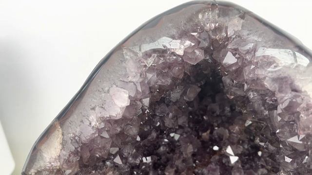 Extra Quality Amethyst Geode on Cement Base - 17.63kg, 42cm - #GEAMET-47010 смотреть онлайн