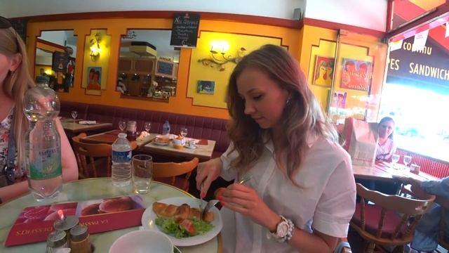 У МЕНЯ ХОТЯТ ЗАБРАТЬ КАНАЛ  ВТОРОЙ ДЕНЬ В ПАРИЖЕ  VLOG 2