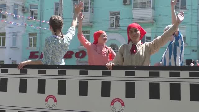 Праздничное шествие на юбилей Комсомольска-на-Амуре