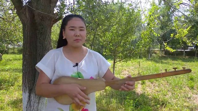Аксынын кызы Айнура Раманкулова сүйүү ырын боздоду смотреть онлайн