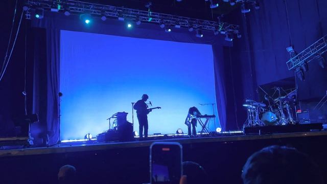 Beach House - Space Song (Live at Primavera Sound Santiago 2022) смотреть онлайн