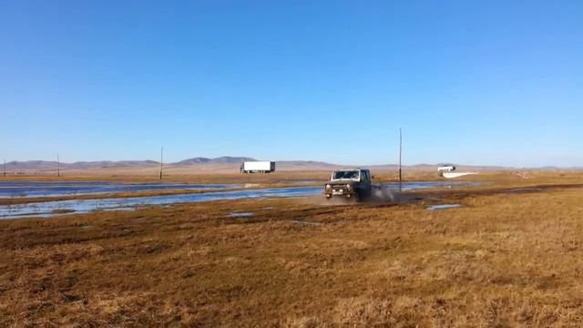 На УАЗе по грязи смотреть онлайн