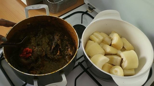 Kok à l'Arachide Manioc 3 смотреть онлайн