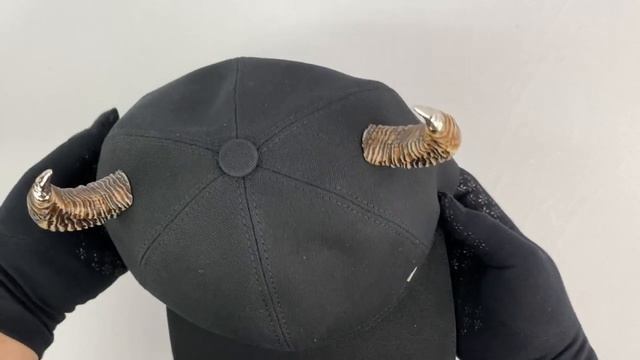 Givenchy Cap in canvas with horns BPZ024P0BW015 смотреть онлайн