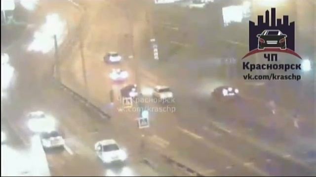 Друзья сбитого насмерть пешехода устроили самосуд над водителем смотреть онлайн