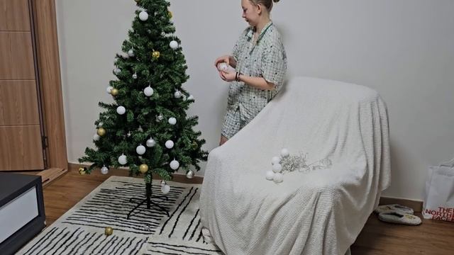 Первый снег в Корее/Купили самую дешёвую елку/Наряжаем дом #koreavlog #vlog #тренды