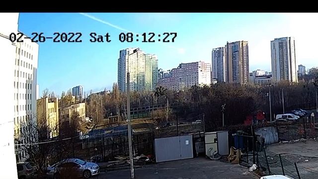 Попадание российской ракеты в жилой дом Киева! смотреть онлайн