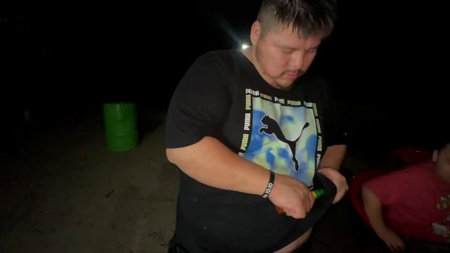 😃😃De noche en la orilla del rio cocinando el soponde gallina😱😱@arseniosv9155 смотреть онлайн