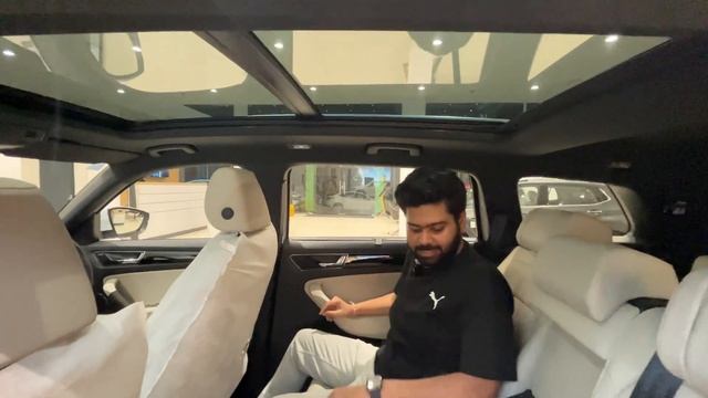 Škoda Kodiaq L&K 4x4 2024 Review, Features, On Road Price смотреть онлайн