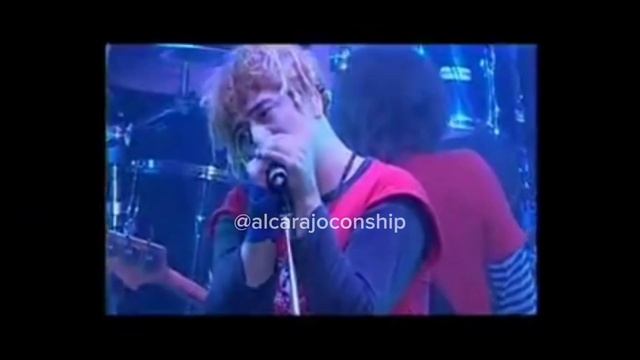 Wonderwall (Rockstar)- Intoxicados (Oasis IA cover) смотреть онлайн