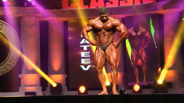 Arnold Classic 2015 Finals - Vitaly Fateev Posing Routine смотреть онлайн