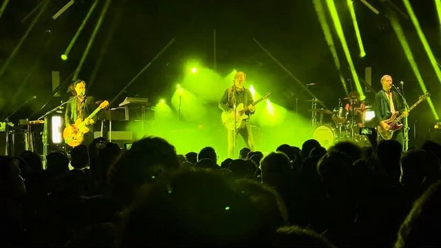 Queens of the Stone Age [Live] - Paper Machete (Forest Hills Stadium NYC 8.12.23) смотреть онлайн