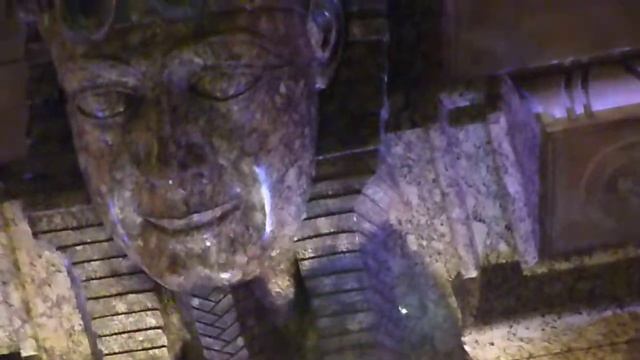 Harrods Elevator Serenade смотреть онлайн