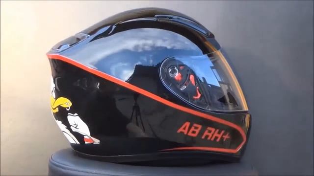 Strongman duck painted on motorcycle helmet - aerograf airbrush (360 around) смотреть онлайн