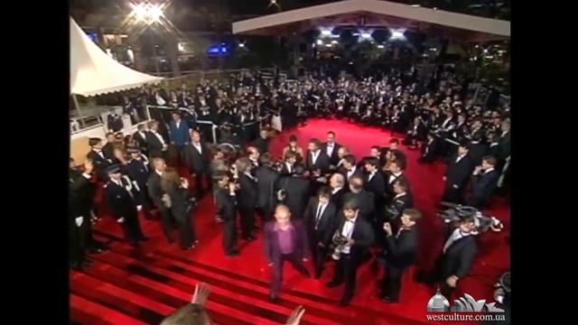 Monica Bellucci, Vincent Cassel, Gaspar Noé, "Irréversible", Cannes Film Festival '2002. №83 смотреть онлайн