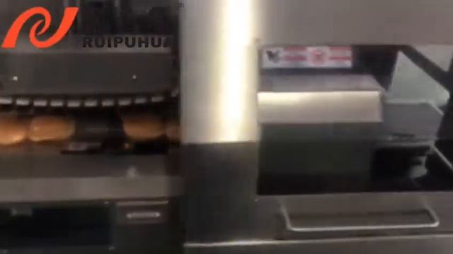 Máquina de envasado de hamburguesas 2 * 4, Automatic hamburgers packaging line, bakery machine смотреть онлайн