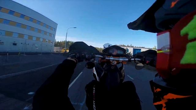 HOW TO SCRAPE IN 8 MINUTES | KTM 690 SMCR смотреть онлайн