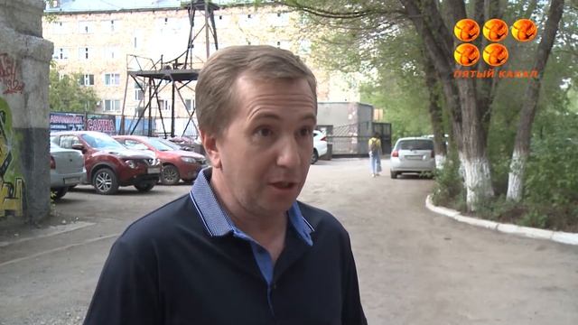 Қарағандылық азамат Қазақстанға кіру кезінде ПТР-тест тапсыру жолаушыны мазақ қылумен бірдей дейді.