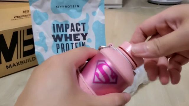 │迷你小廚房vlog│ unboxing! Blender Bottle 不鏽鋼搖搖杯 Radian 26oz SmartShake DC英雄 兩用粉盒 》Myprotein 濃縮乳清 北海道牛奶 смотреть онлайн