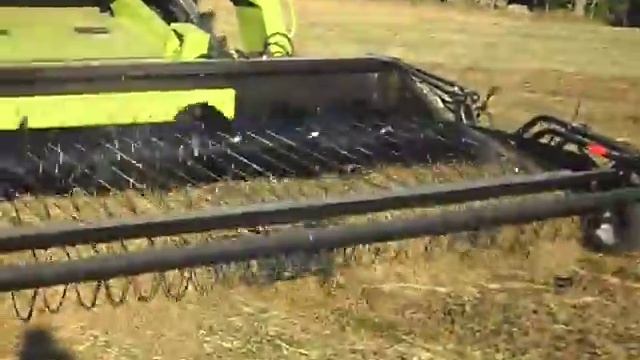 Claas Tucano 430 with Rake Up attachment Part 3/3 смотреть онлайн